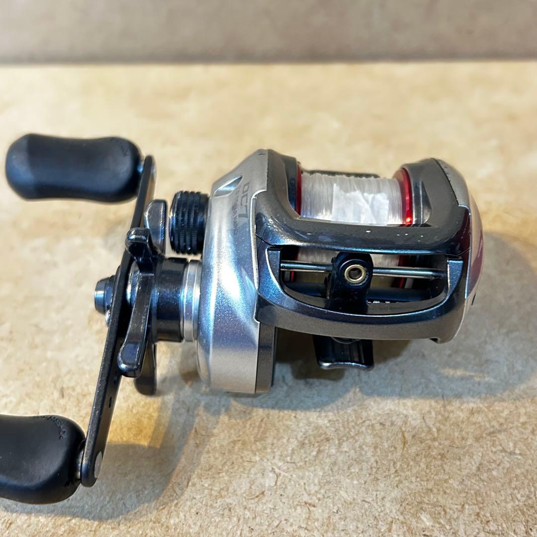 シマノ スコーピオンDC7 右ハンドル ベイトリール
