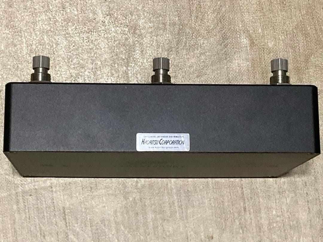 Darkglass Infinity と MIDIfootswitch のセット