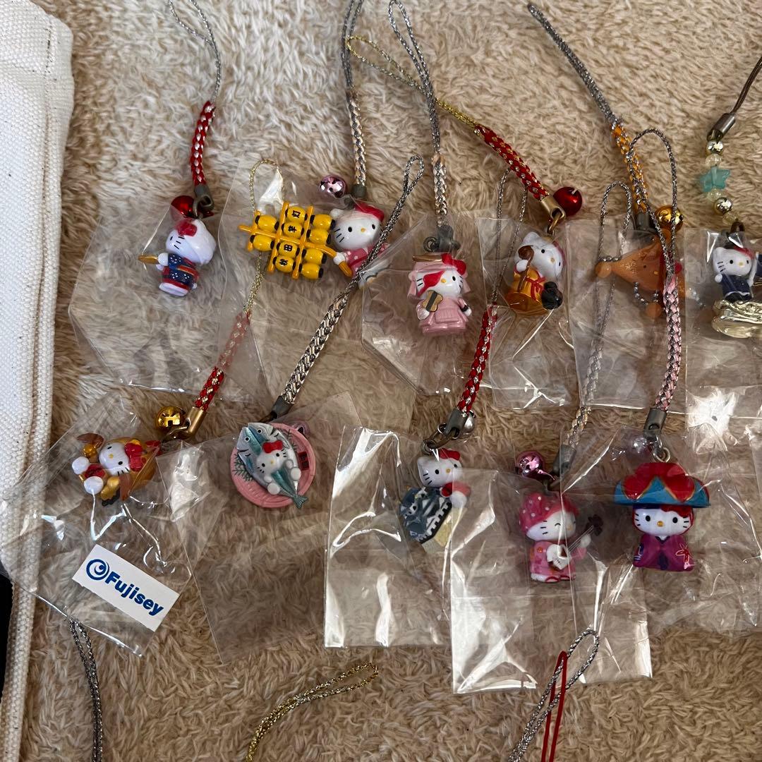 ハローキティ　ご当地キティ　根付けストラップ　60点　まとめ売り