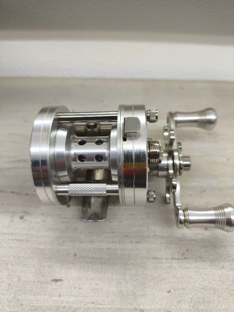 これ以下は無理です　五十鈴リール　BC420SSS VINTAGE　右ハンドル