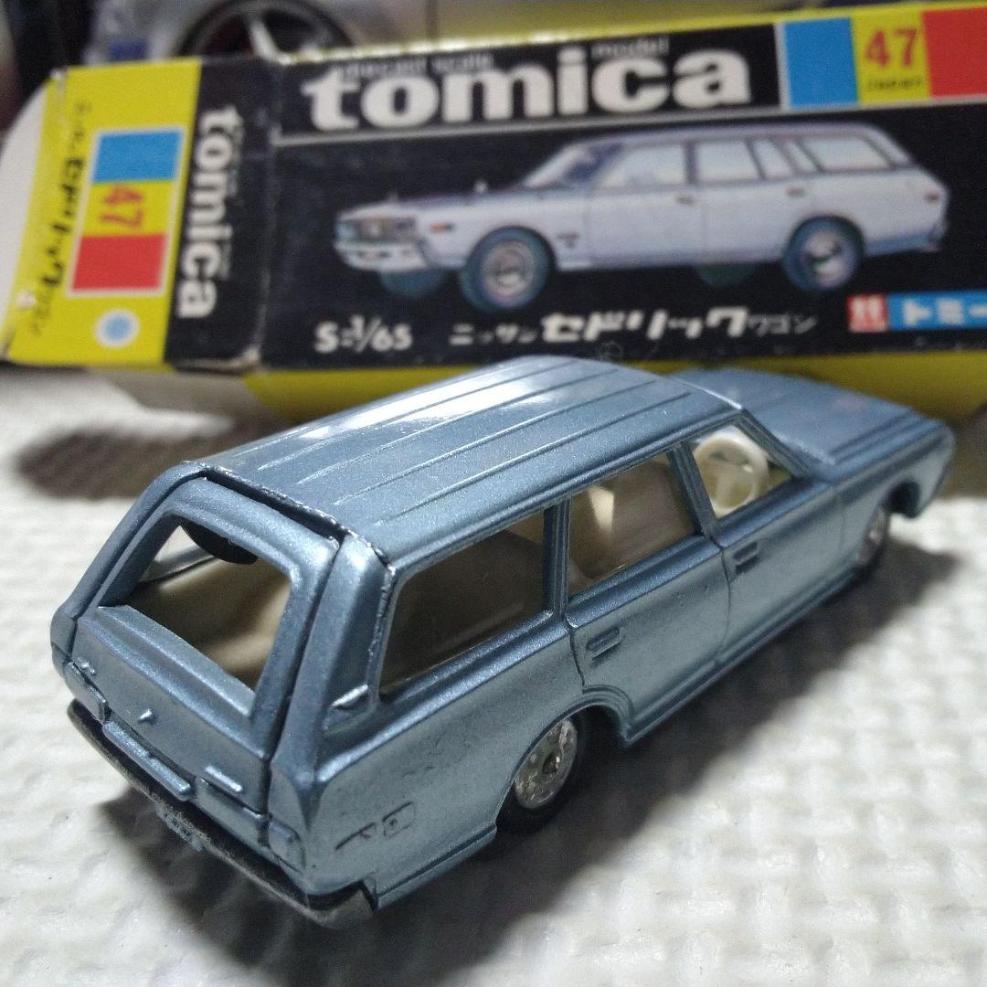 トミカ セドリックワゴン