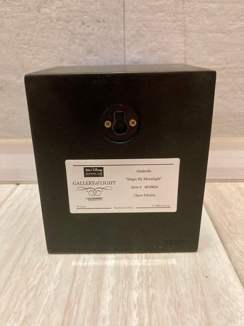 ギャラリーオブライト シンデレラ　OLZEWSKI