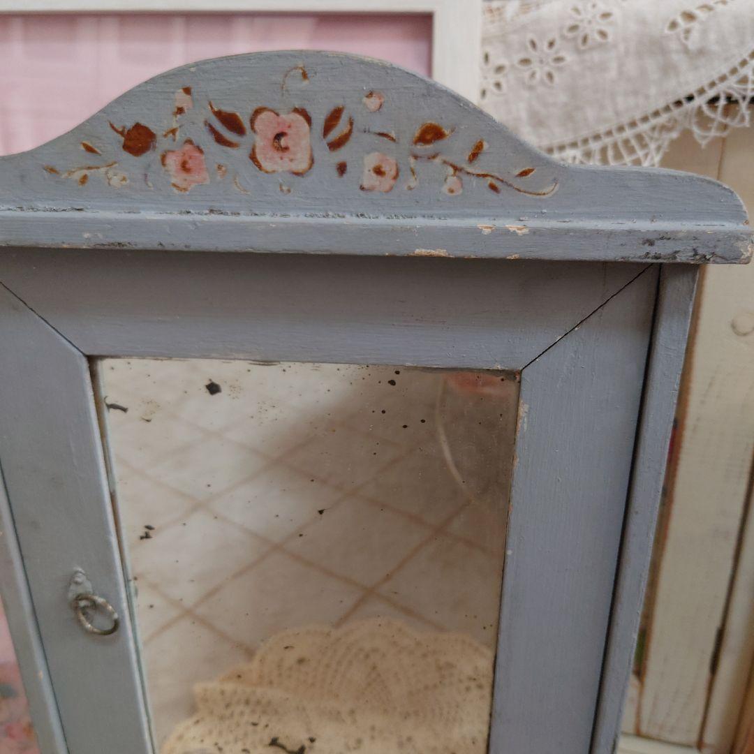 フランスアンティーク、ブルーグレードールキャビネット