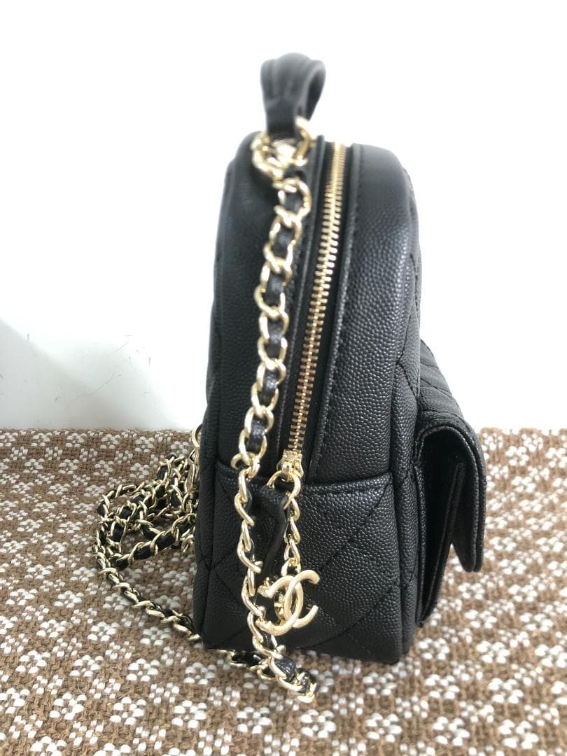 ブラックバックパック　ブラック　高級感　女性 バッグ