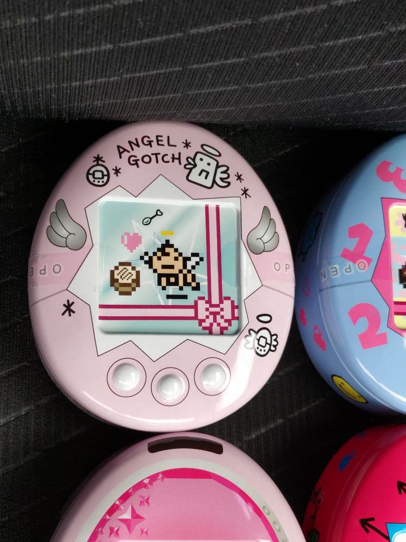 や*れ様 たまごっちチョコ缶　4種セット　未開封