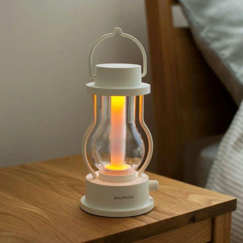 バルミューダ　ランプ　ホワイト
