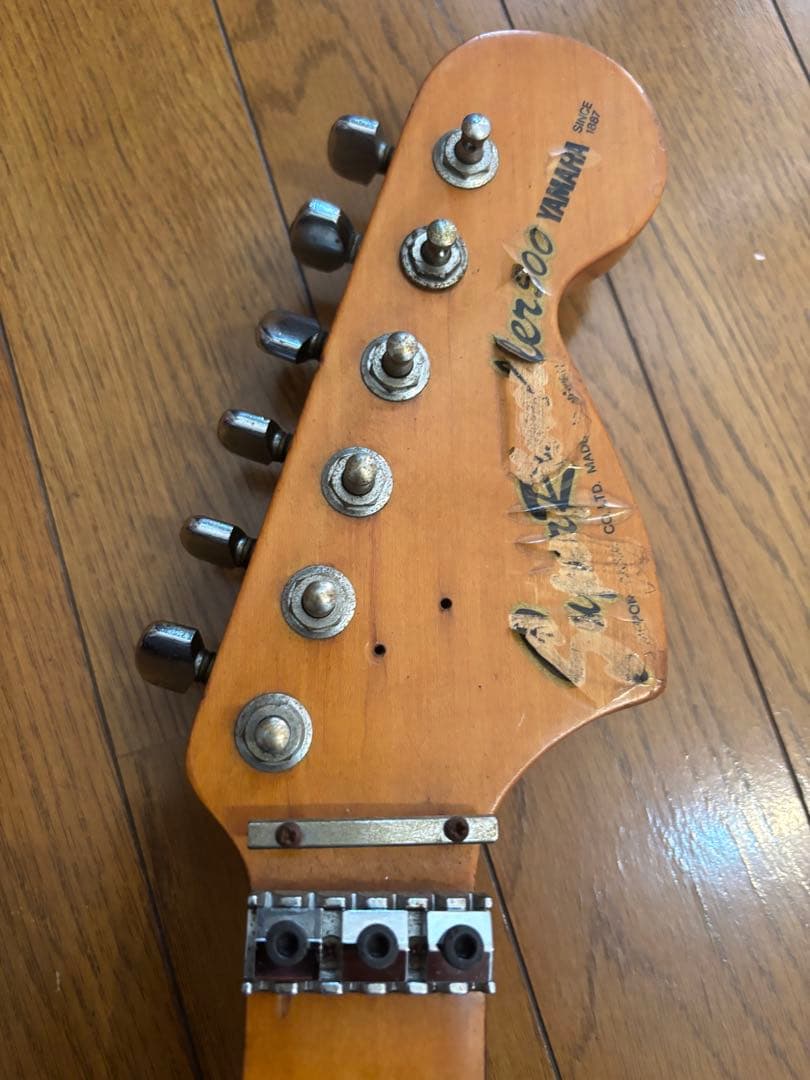 YAMAHAST500のネックに フェルナンデスなボディのカスタムストラトタイプ