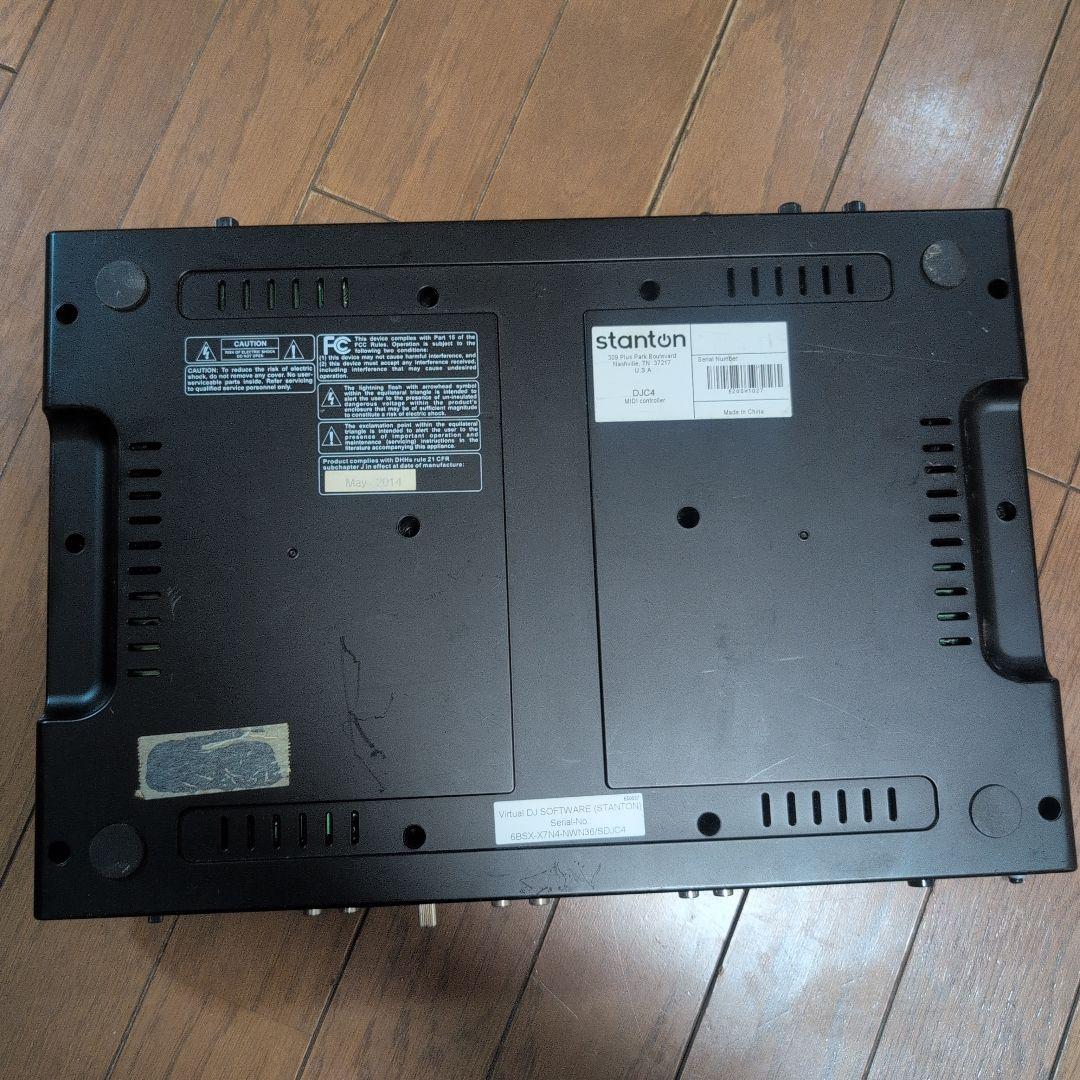 Stanton DJC.4 DJコントローラー