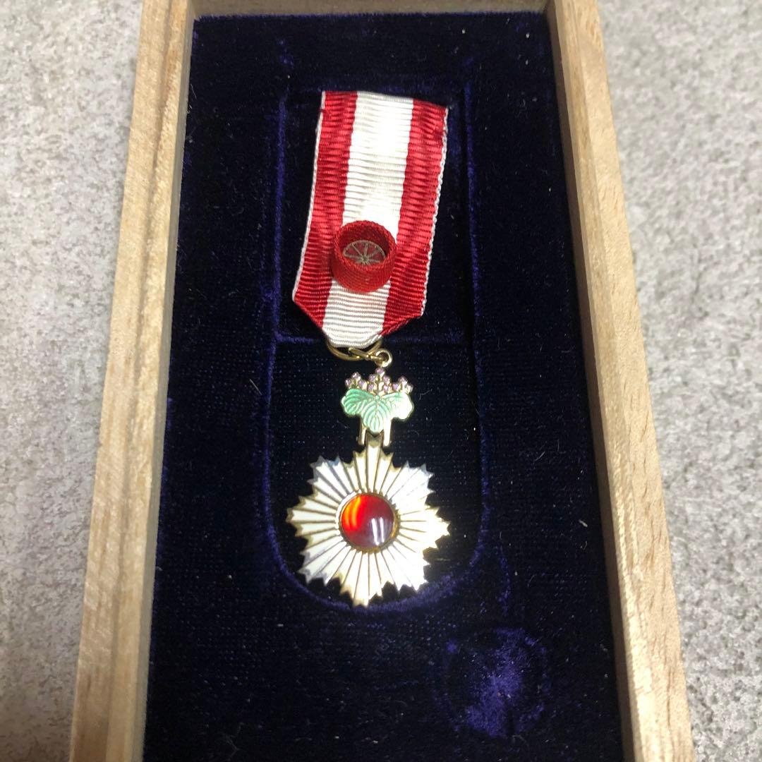 f16 勲章 ミニチュア勲章 旭日章 略章勲章 メダル