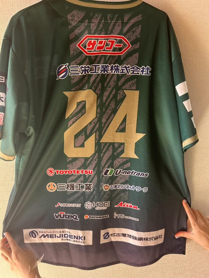 トヨタヴェルブリッツ　ラグビー　ユニフォーム