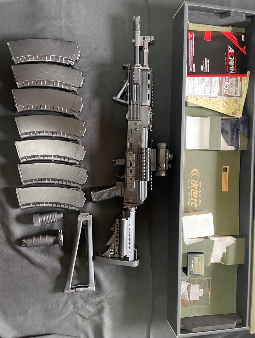 次世代電動ガン　AK102 M4ストックカスタム　マグ7本　サイト　その他セット