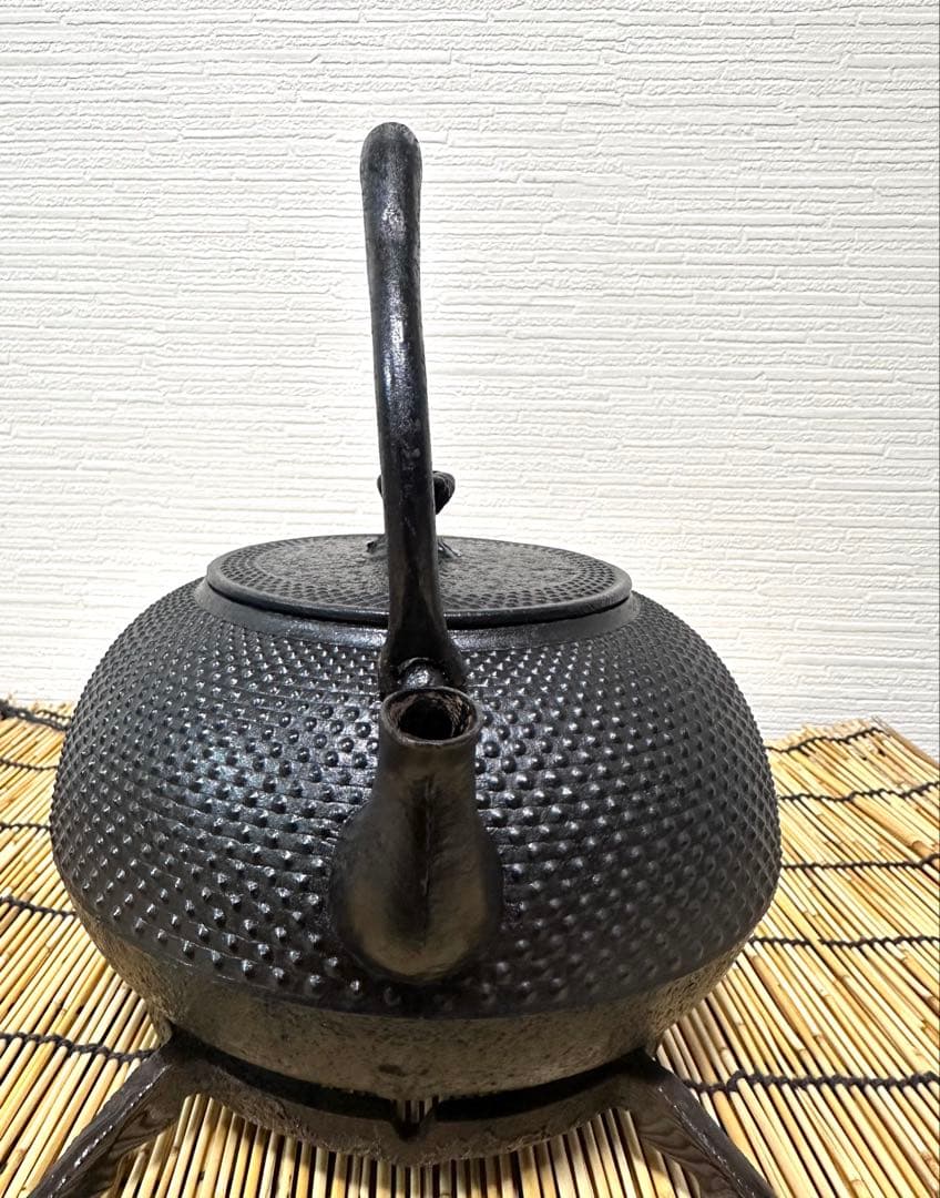 未使用品　南部照光堂 心斎作　木瓜鉉　１８型アラレ　南部鉄瓶　南部鉄器　鉄瓶