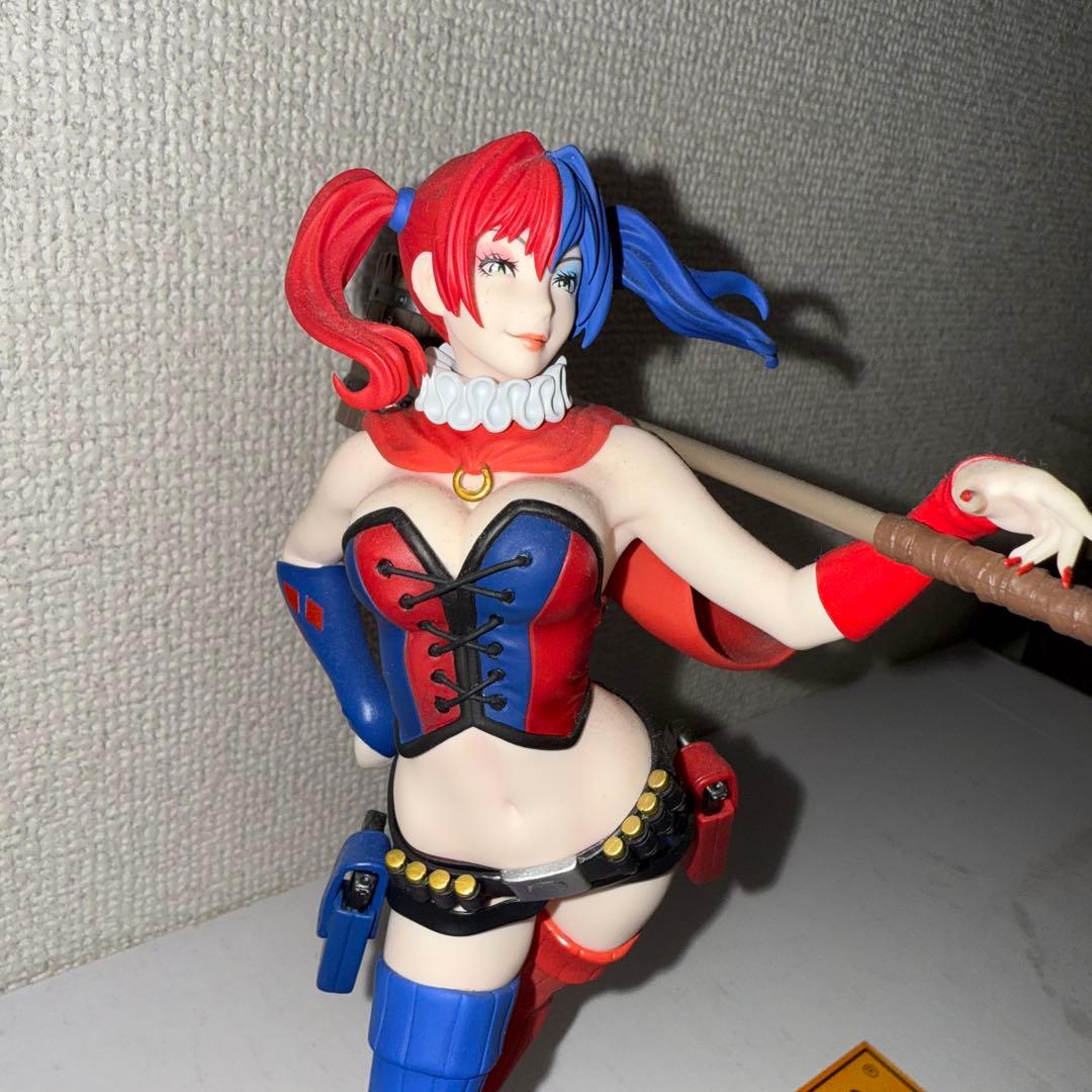 コトブキヤ、ハーレイ・クイン フィギュア 赤と青