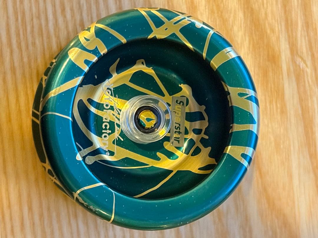 ヨーヨーファクトリー　スーパースター　グリーン　ゴールド　スプラッシュ　ハブ