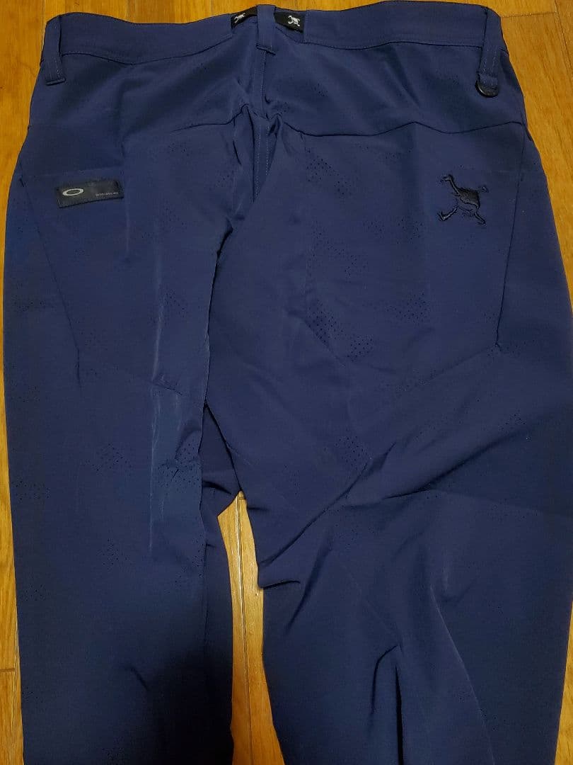 Oakley メンズ ゴルフパンツ ネイビー