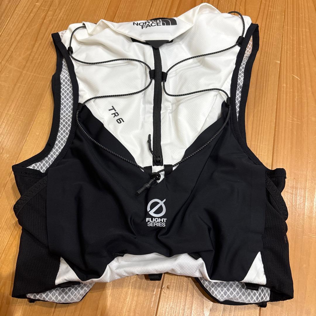 【美品】ノースフェイス リュック TR6 ホワイトxブラック NM62105 S