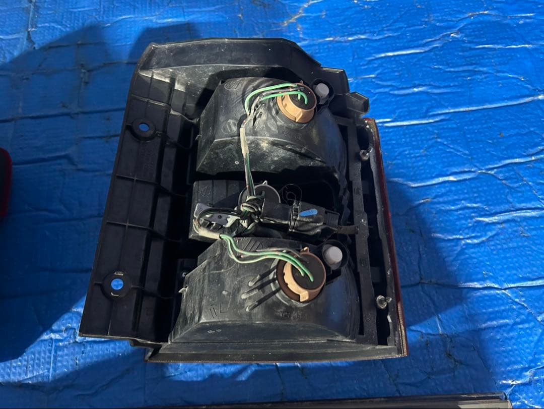 三菱　デリカD5 CV5W テールランプ 左右セット