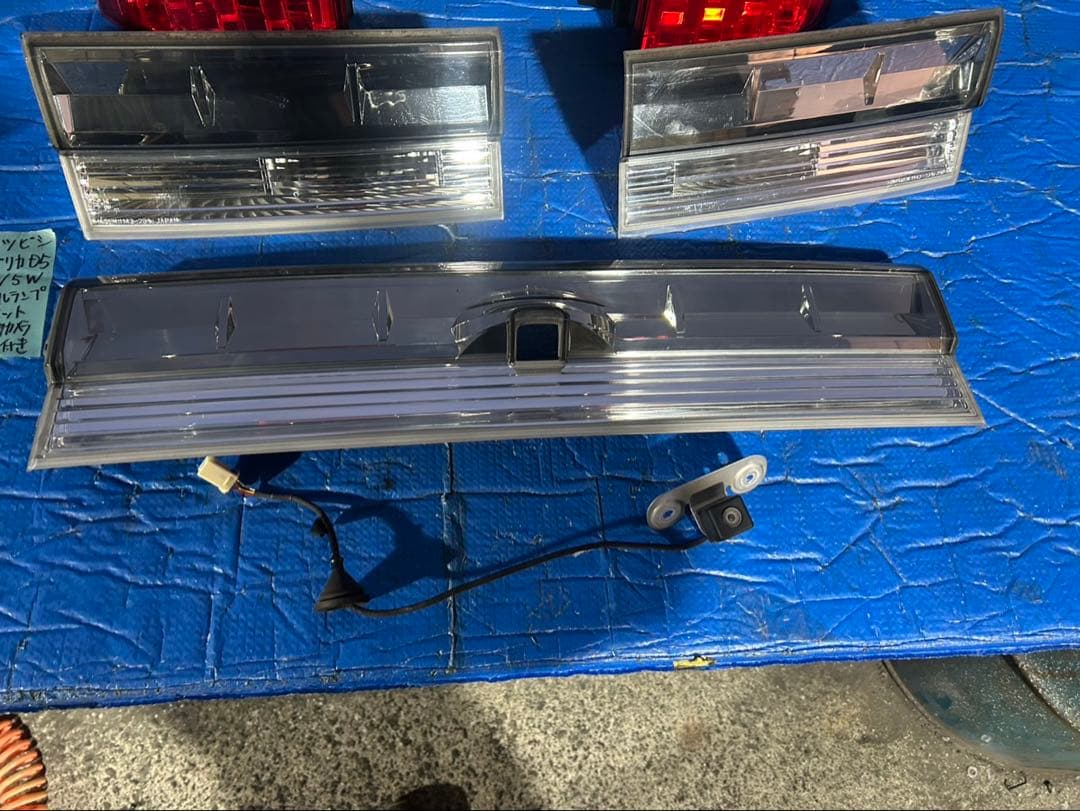 三菱　デリカD5 CV5W テールランプ 左右セット