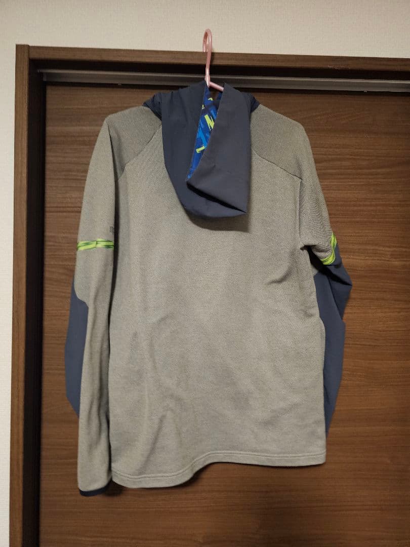 サントリーサンゴリアス　パーカー