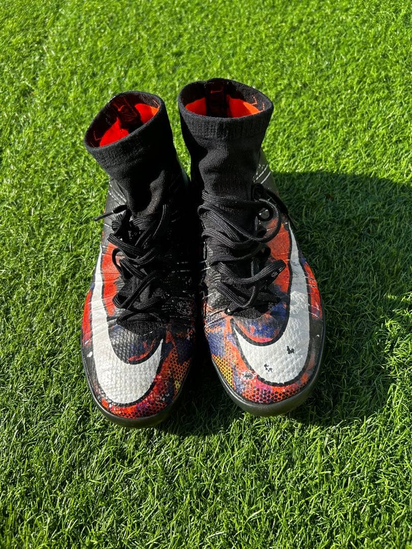 値下げしました！Nike マーキュリアル　CR7 ハイカット サッカーシューズ