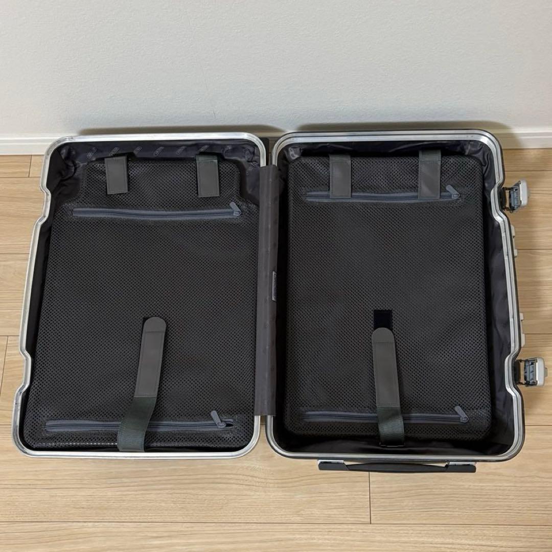 リモアスーツケース　ブラック
