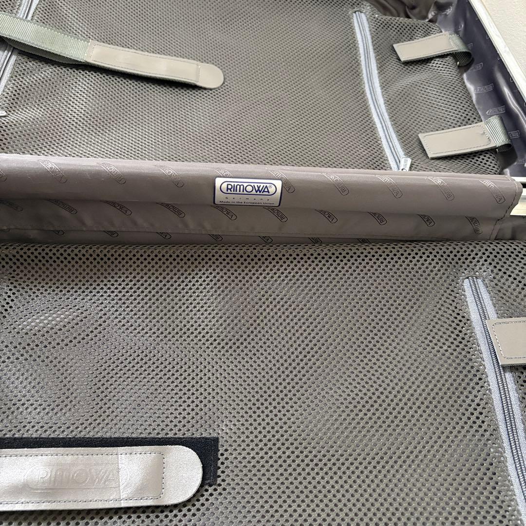 リモアスーツケース　ブラック