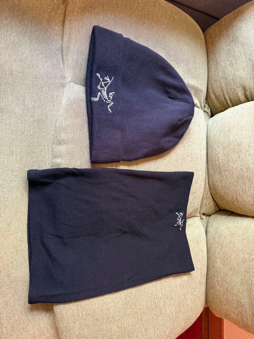 ARC'TERYX ビーニーとネックウォーマーセット