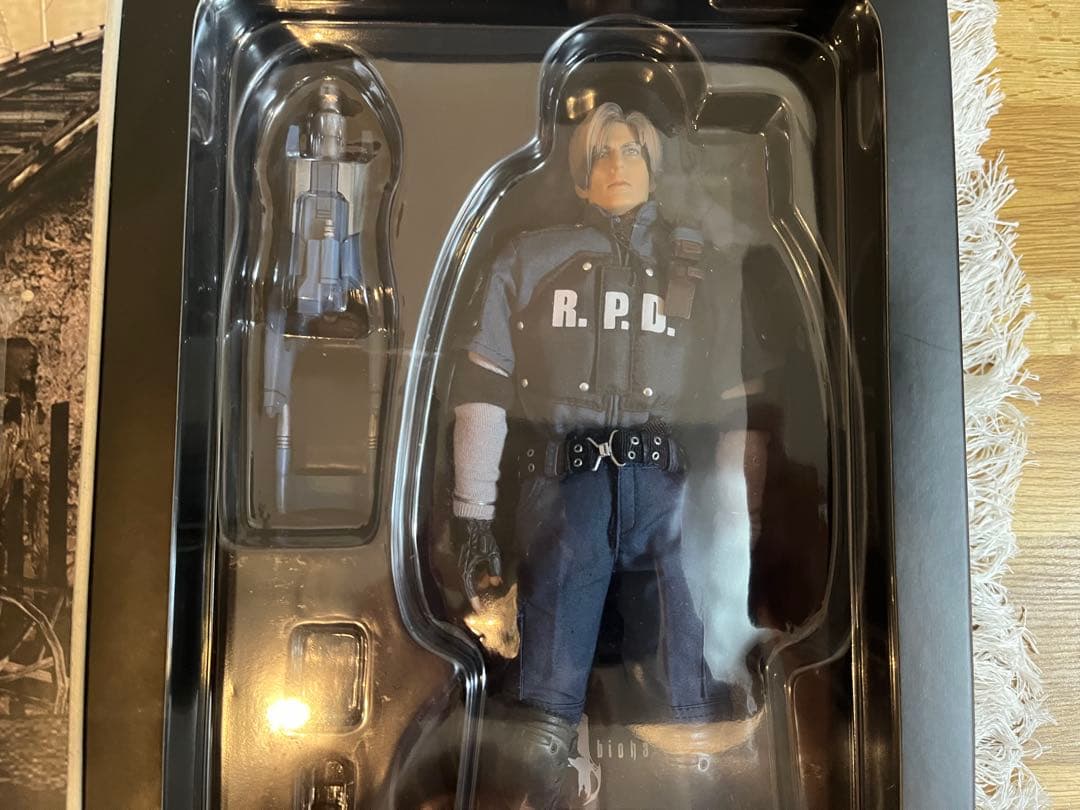 未開封　バイオハザード4 フィギュア　レオン　RPD Ver クラウザー　変身版