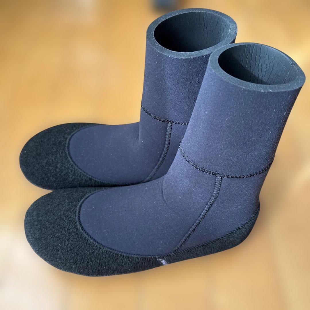 サーフィン用　DAN(ダン)ブーツ・グローブ