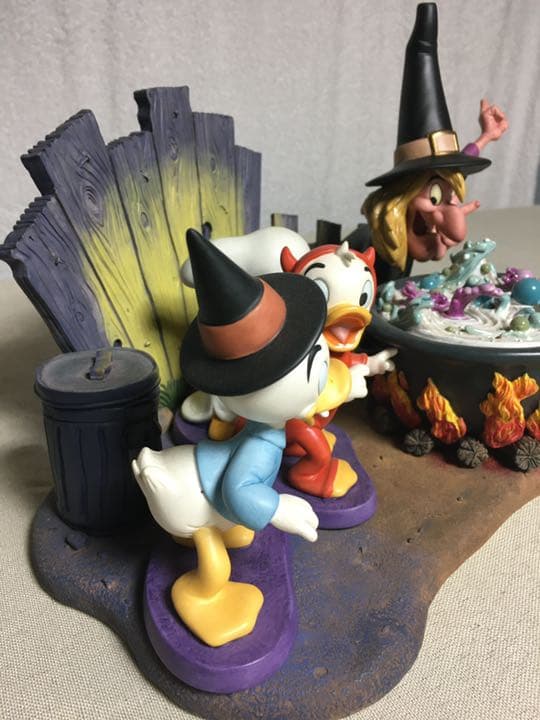 wdcc trick or treat! 6点セット ヒューイドゥーイルーイ魔女