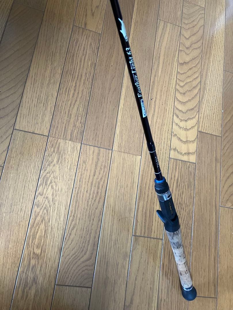 【 希少 廃盤⠀】 ツララ フェザーライト 63