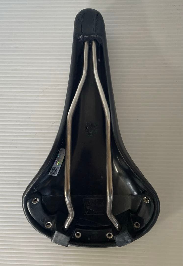 サンマルコ リーガル ブラックレザー、シルバーカラー鋲仕様