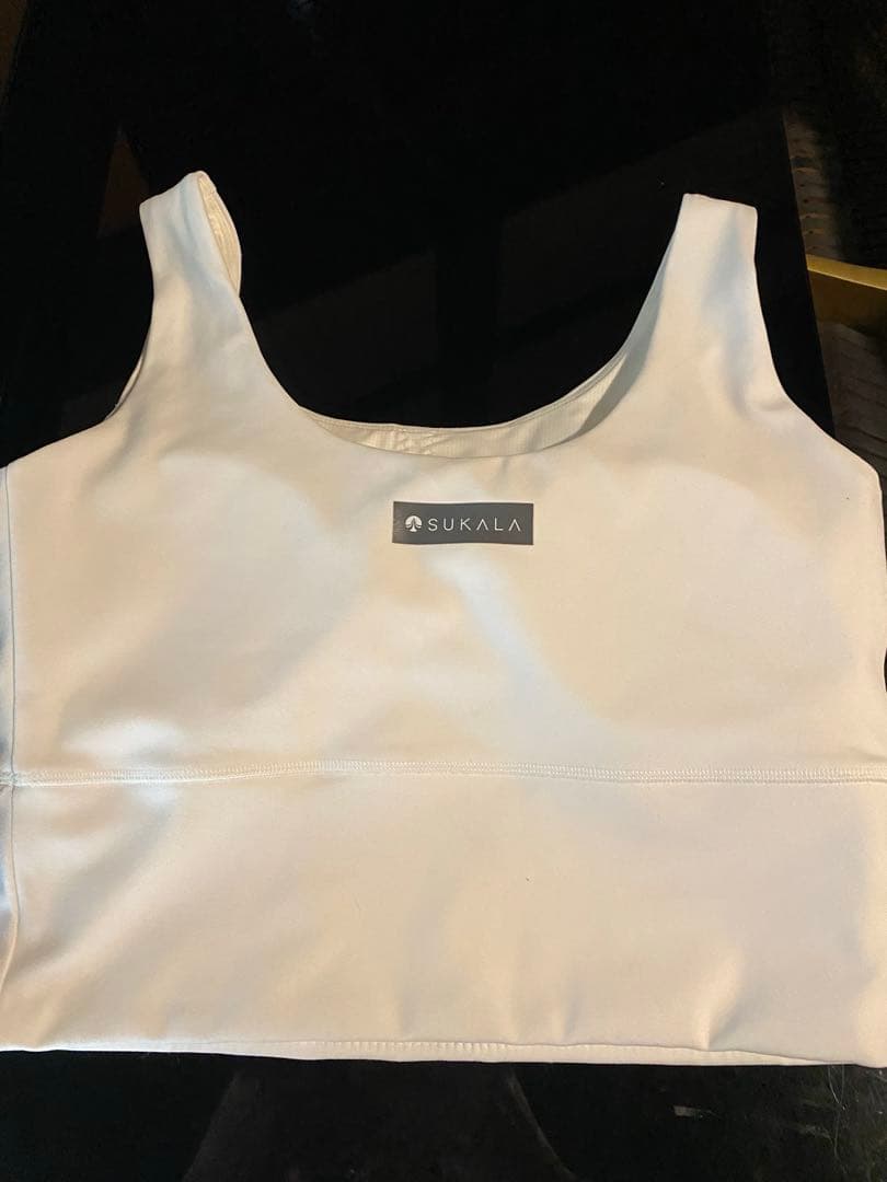 【SUKALA】プレミアムフィットスクープドネックブラトップ