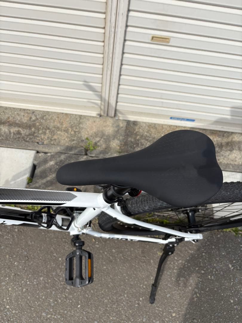 ジャイアント 2022年モデル？　　S atx 自転車