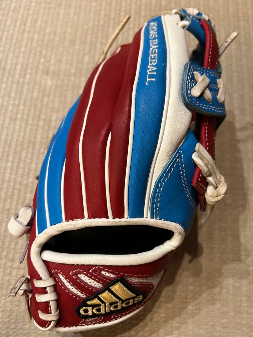 adidas一般軟式グローブ　右投げ用