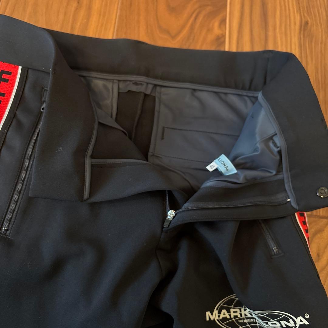 美品MARK&LONA ブラック ジョガーパンツ