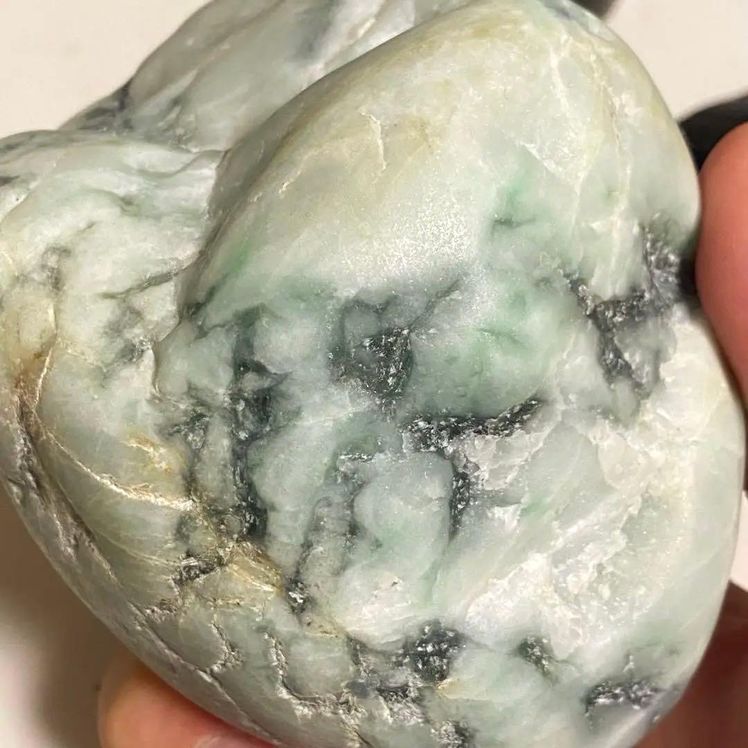 糸魚川翡翠　上質　白緑　小滝圧砕　1053g