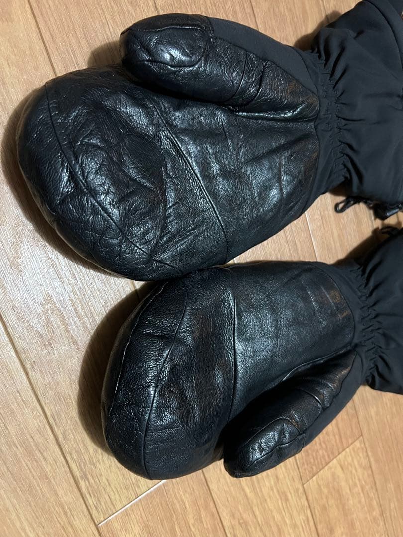 アークテリクス　フィション　SV ミトン　GORE-TEX Mサイズ