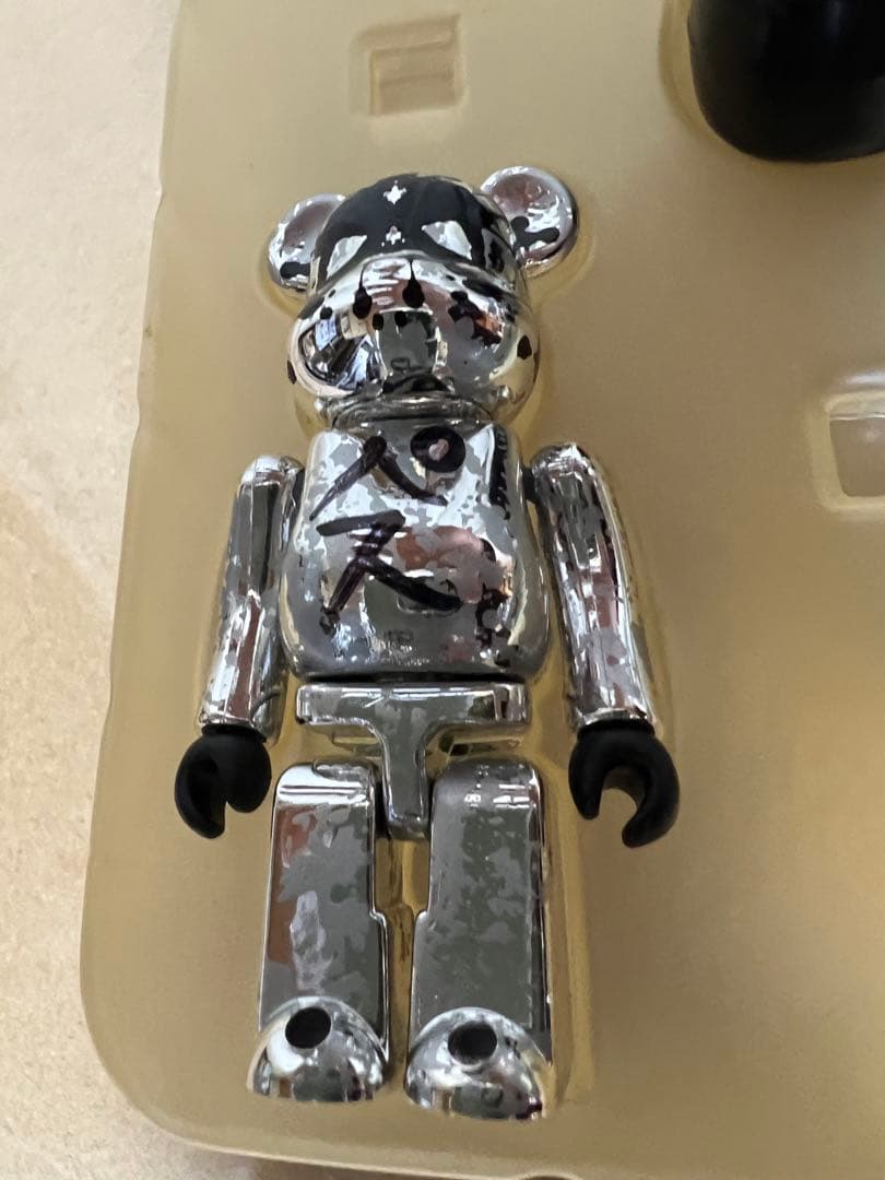 パスヘッド　ベアブリック　100%&400% サイン入り