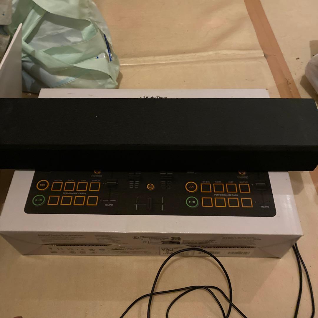 AlphaTheta DDJ-FLX2 DJコントローラー　サウンドバー付き