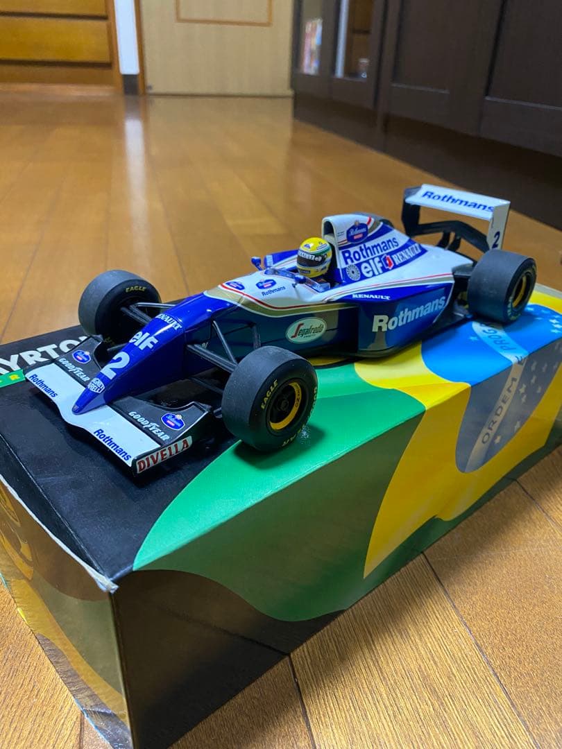 アイルトン・セナ 1/18 マクラーレン MP4/6 ウィリアムズ FW16
