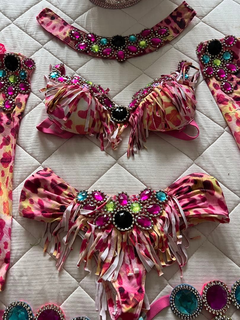 ダンス衣装/サンバ/パフォーマンス/ピンク系ステージ衣装