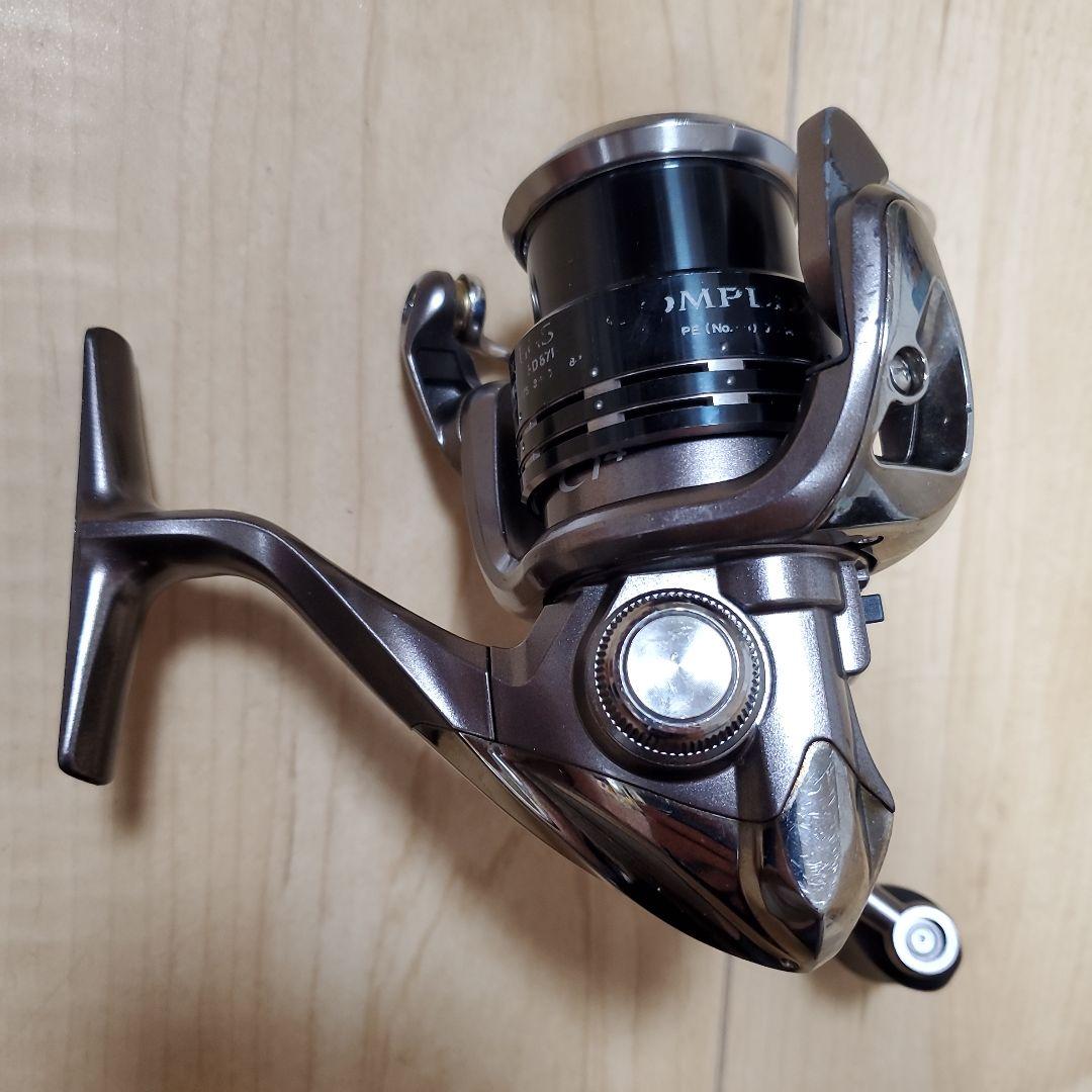 コンプレックス　F3 2000HGS　シマノ　リール