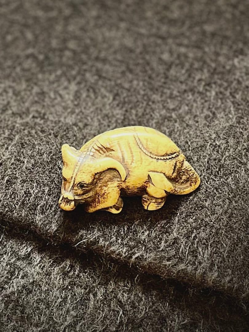 アンティーク 水牛の根付け　骨董