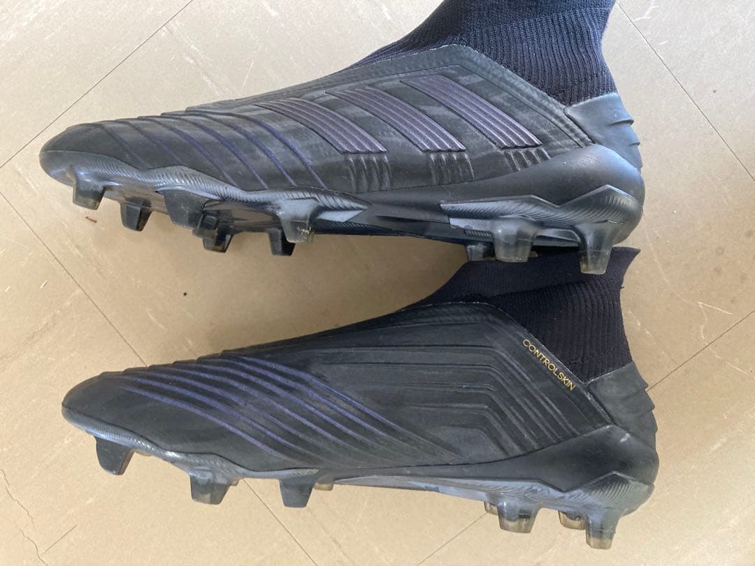 adidas プレデター　コントロールスキン　紐なし 25.5センチ