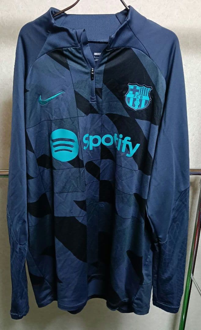バルセロナ 23-24 1/4ジップ ストライクプレマッチシャツ ネイビーブルー