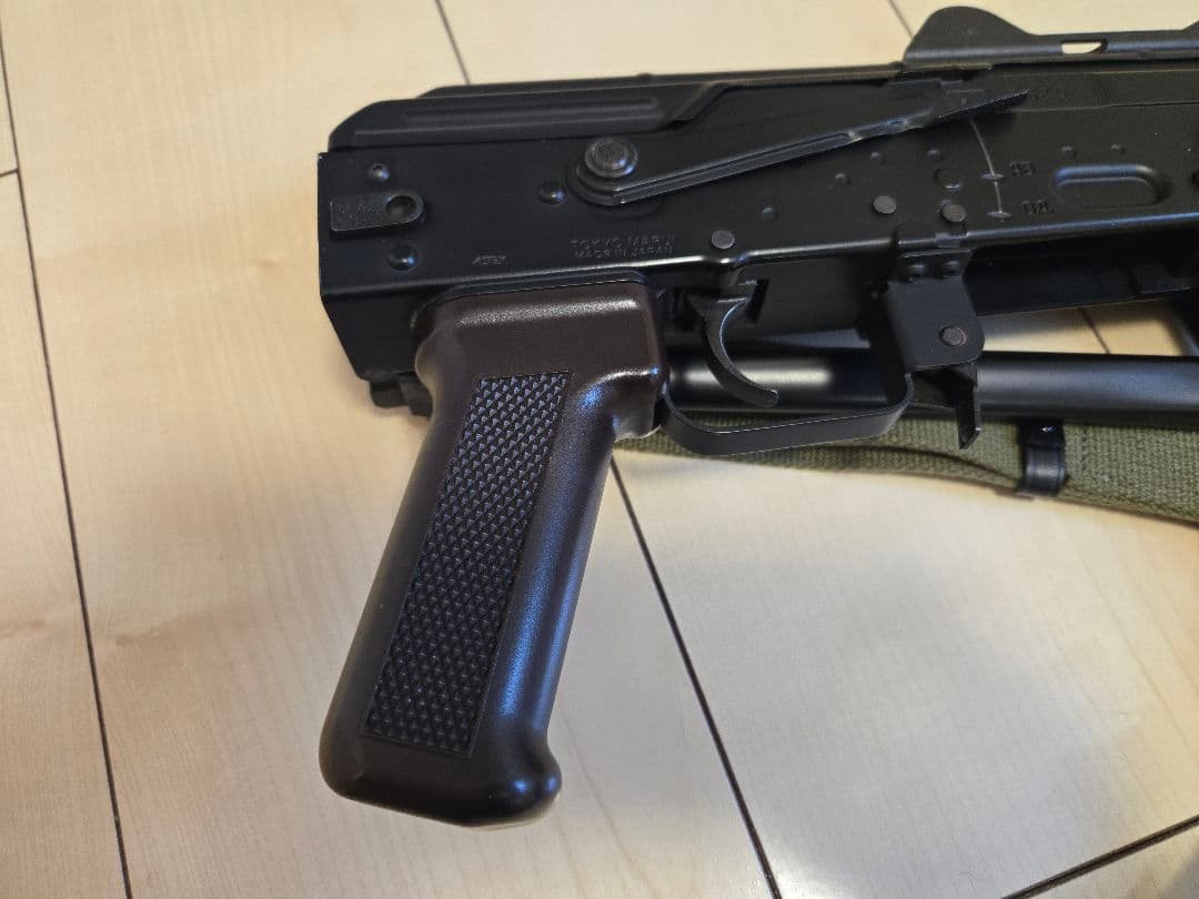 【東京マルイ】次世代AKS74U＋バック＋マガジン5本＋ベルトインサート付＋弾