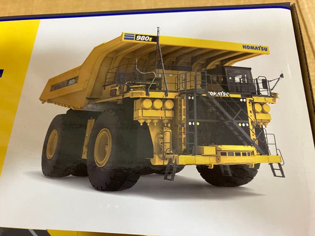 KOMATSU 980E-5AT ダンプトラック 1:50