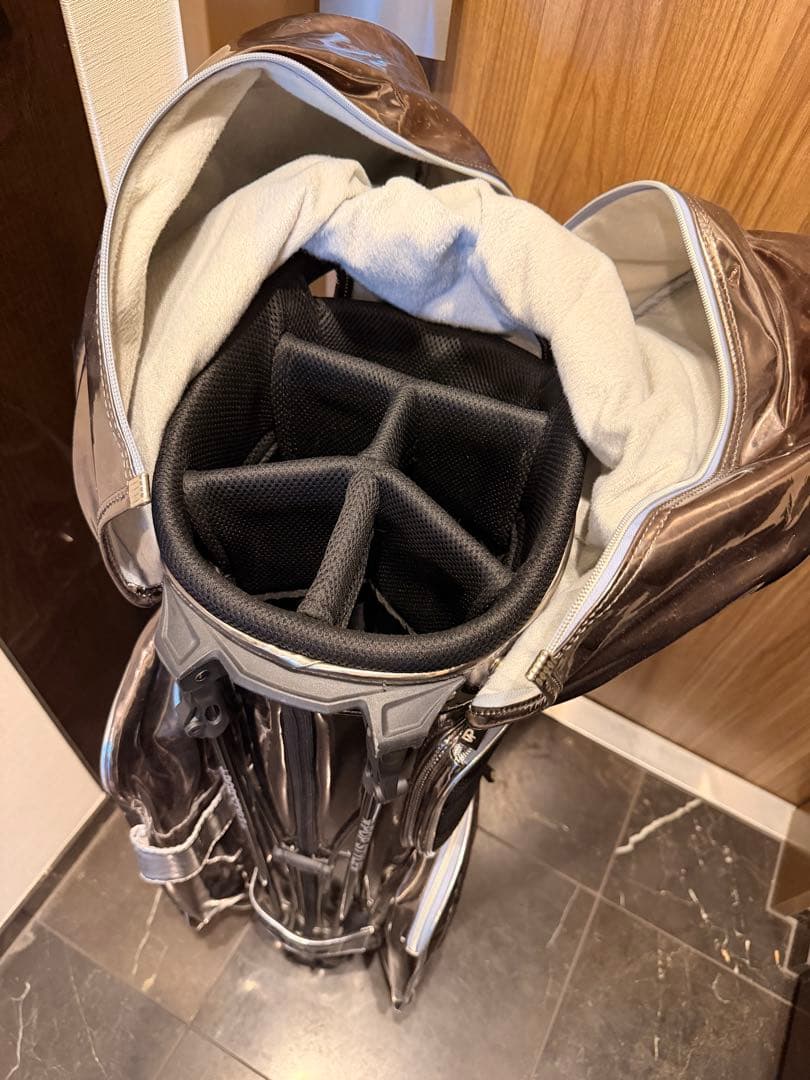 ひ*り様 GET BIRDIE シルバーゴルフバッグ