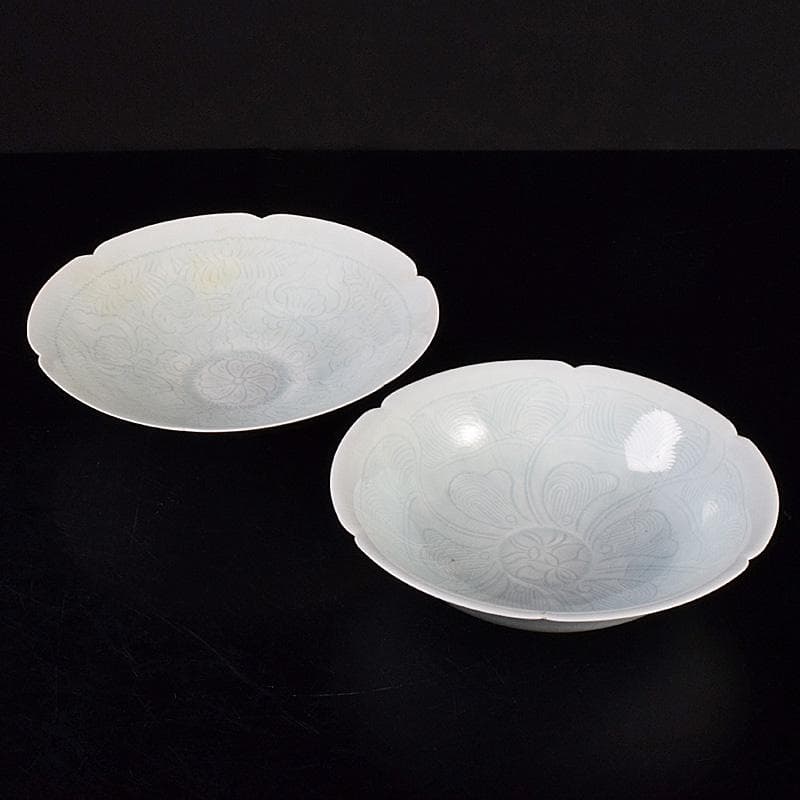 中国　影青　青白釉　陽刻　花文　輪花鉢　2点まとめて　M　R7770